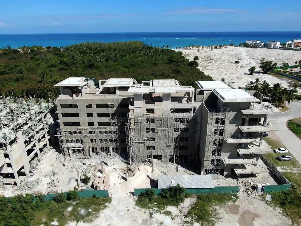 Edificio frente al mar — Olea