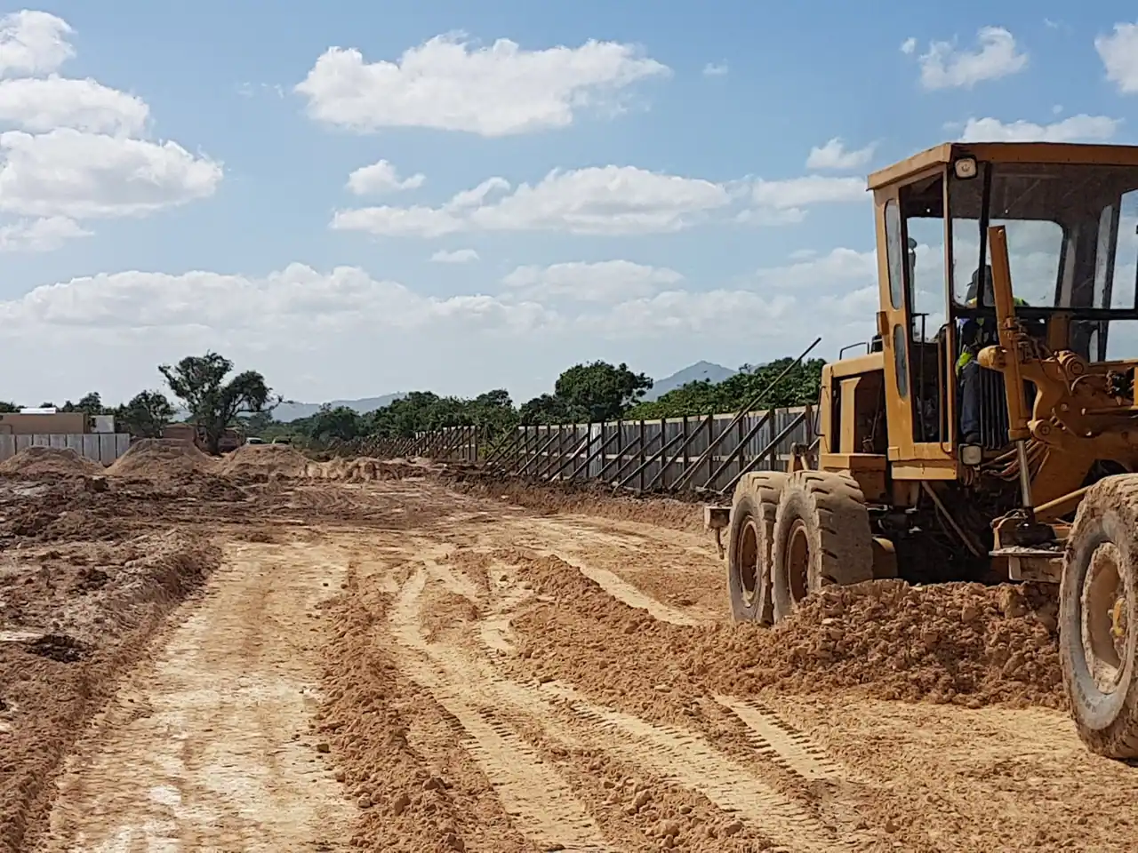Movimiento de tierras con equipo pesado